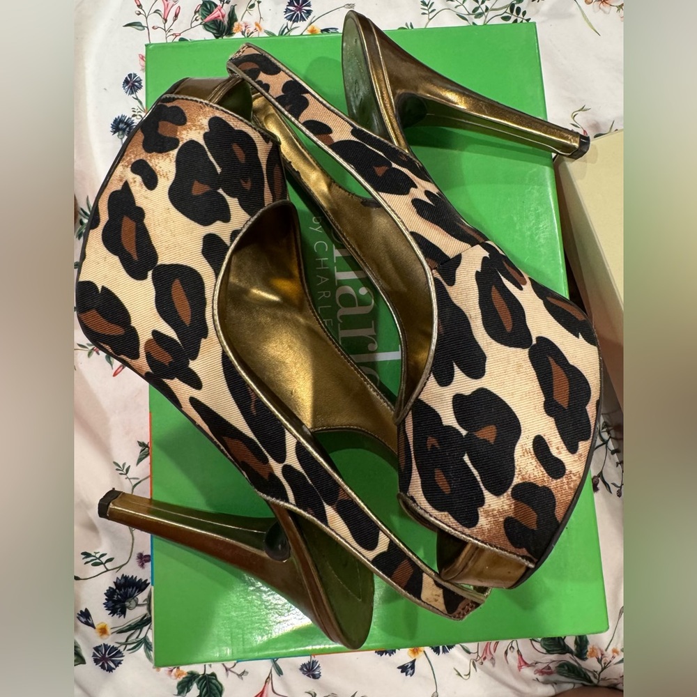 Vintage Guess Leopard Print Peep-toe, Platform Slingback Pumps Sz
